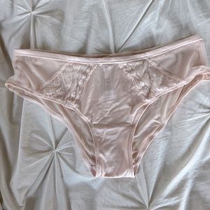 Victoria Secret Body by Victoria HipHugger/Hipster Panties size small